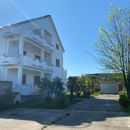 Pensionat Kiwi - Near City Center *